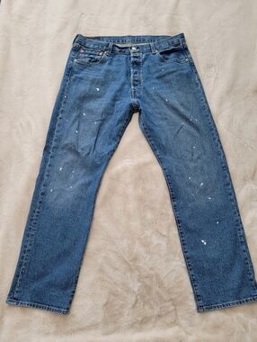 LIKE NEW 501 Levis Jeans